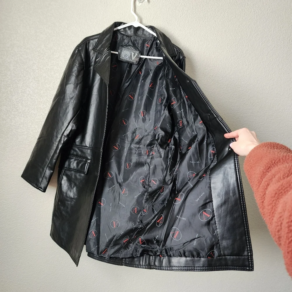 COLLECTION V x VINTAGE Leather‎ Trench Medusa head logo buttons in black leather